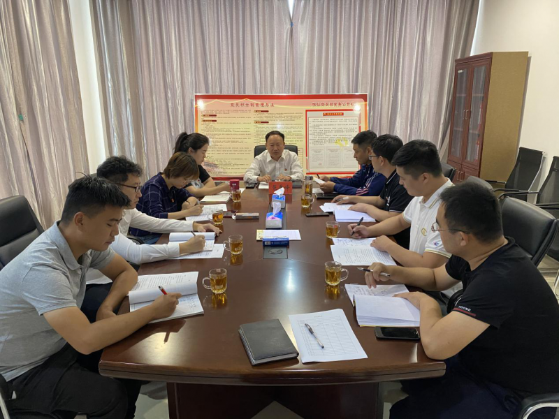 保勢頭、防風(fēng)險(xiǎn)、穩(wěn)發(fā)展 從更高層次、長遠(yuǎn)角度去謀劃部署 ---弘義集團(tuán)黨委書記、董事長張秀峰一行 到悅弘公司檢查指導(dǎo)工作